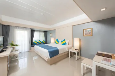 Superior Double or Twin Room with Pool View — Diamond Cottage Resort & Spa
